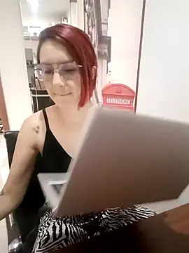 Snapshot of your_red_rose_ chatting on December 10, 9:22 pm your red rose online show from December 10, 9:22 pm