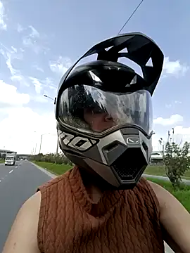 Snapshot of your_red_rose_ chatting on December 16, 3:54 pm your red rose online show from December 16, 3:54 pm