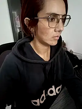 Snapshot of your_red_rose_ chatting on January 13, 10:35 pm your red rose online show from January 13, 10:35 pm