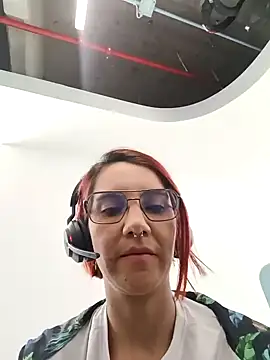 Snapshot of your_red_rose_ chatting on January 17, 3:53 pm your red rose online show from January 17, 3:53 pm