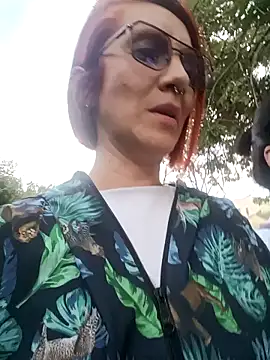 Snapshot of your_red_rose_ chatting on January 31, 10:42 pm your red rose online show from January 31, 10:42 pm