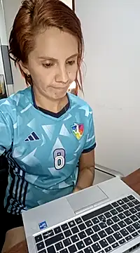 Snapshot of your_red_rose_ chatting on February 27, 7:15 pm your red rose online show from February 27, 7:15 pm