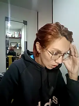 Snapshot of your_red_rose_ chatting on February 28, 9:23 pm your red rose online show from February 28, 9:23 pm