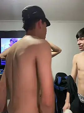 Snapshot of LatinBoysxxx chatting on December 21, 10:30 pm LatinBoysxxx online show from December 21, 10:30 pm