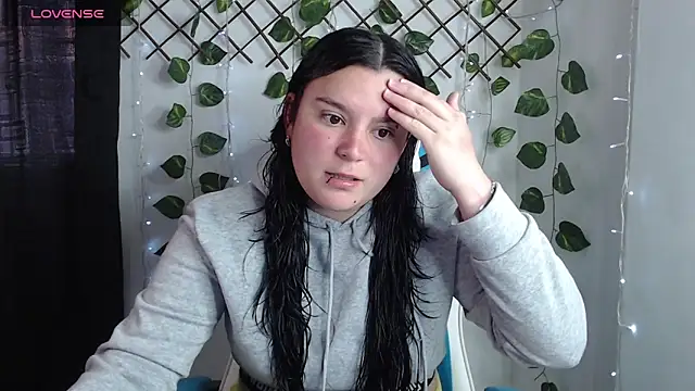 Snapshot of Nika_1_ chatting on May 6, 9:31 pm Nika 1 online show from May 6, 9:31 pm