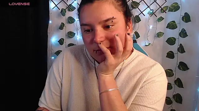 Snapshot of Nika_1_ chatting on May 13, 11:55 pm Nika 1 online show from May 13, 11:55 pm