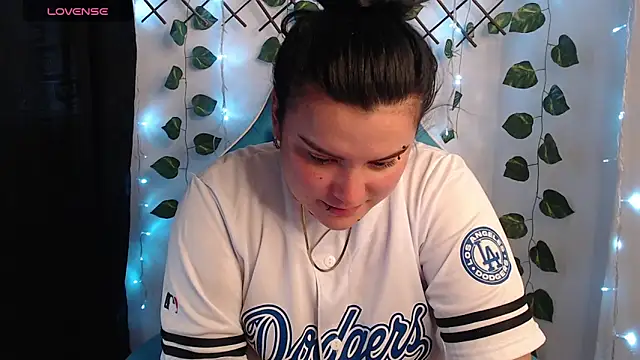 Snapshot of Nika_1_ chatting on May 14, 9:32 pm Nika 1 online show from May 14, 9:32 pm