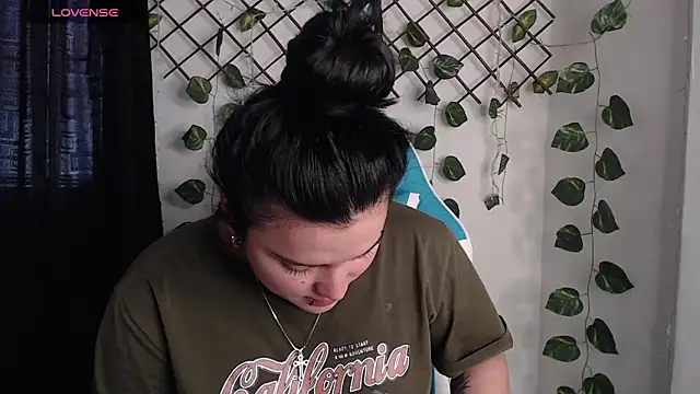 Snapshot of Nika_1_ chatting on May 20, 7:31 pm Nika 1 online show from May 20, 7:31 pm