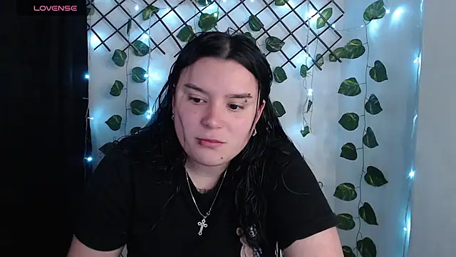 Snapshot of Nika_1_ chatting on May 22, 11:32 pm Nika 1 online show from May 22, 11:32 pm