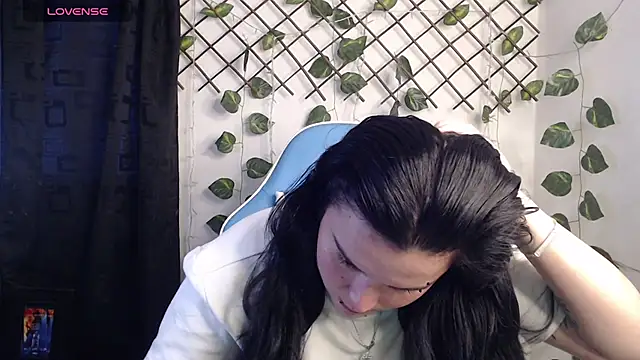 Snapshot of Nika_1_ chatting on May 29, 10:52 pm Nika 1 online show from May 29, 10:52 pm