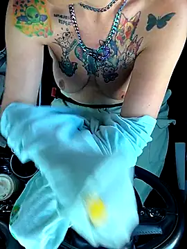 thatonespicychick online show from September 30, 2:00 pm