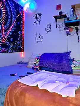 thatonespicychick online show from December 1, 7:08 pm