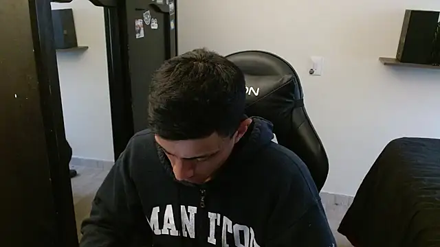 kv   xxx  online show from March 17, 8:34 pm