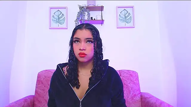 Snapshot of Sara_Jhonson chatting on December 19, 11:03 pm Sara Jhonson online show from December 19, 11:03 pm