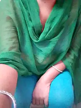 Snapshot of sneha_telugu_girl chatting on March 18, 10:03 am sneha telugu girl online show from March 18, 10:03 am