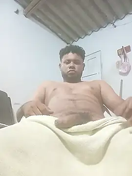 Snapshot of bigcockxxxwil chatting on July 12, 12:23 am bigcockxxxwil online show from July 12, 12:23 am