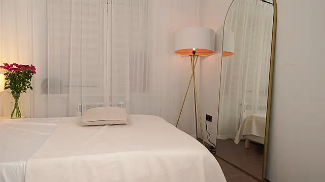 Peopleneedlove144 online show from November 11, 1:44 pm