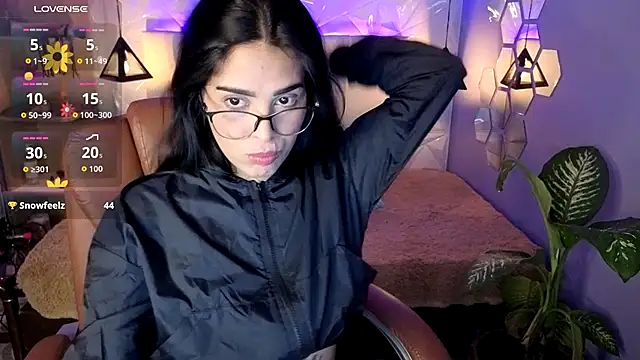 AlessiaVal  online show from November 14, 3:22 pm