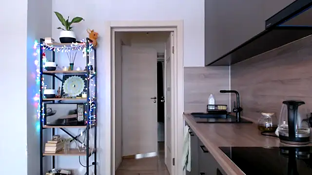 jainesummer online show from February 18, 10:27 am