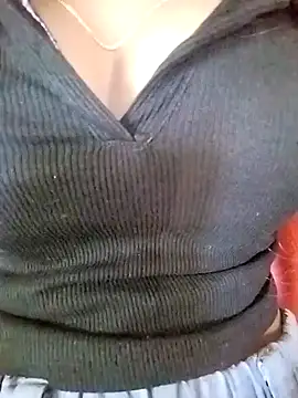 Snapshot of Esha_Babyy chatting on December 23, 3:01 pm Esha Babyy online show from December 23, 3:01 pm