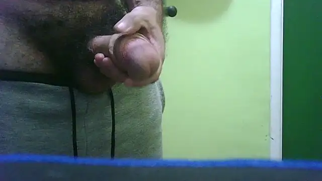 loganwolverine02 online show from January 29, 8:56 pm