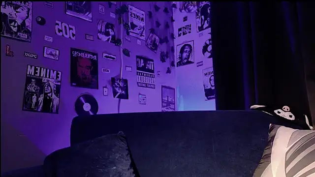 yulianademond66 online show from March 20, 2:11 pm