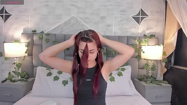 Snapshot of HannaRhodes chatting on January 27, 1:09 pm HannaRhodes online show from January 27, 1:09 pm