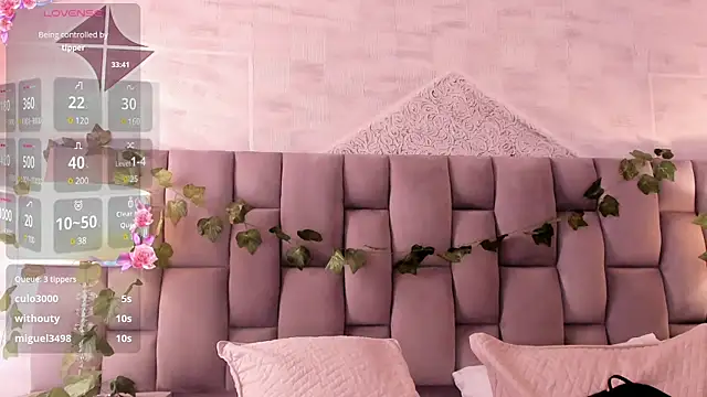 Snapshot of HannaRhodes chatting on January 30, 7:37 pm HannaRhodes online show from January 30, 7:37 pm