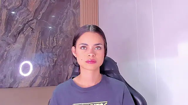 Snapshot of HannaRhodes chatting on September 24, 1:14 pm HannaRhodes online show from September 24, 1:14 pm