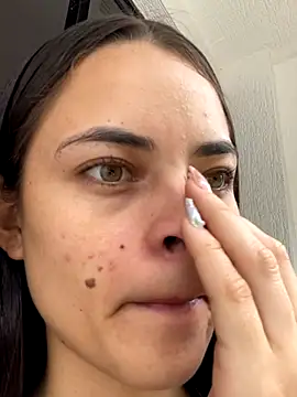 Snapshot of HannaRhodes chatting on October 4, 1:42 pm HannaRhodes online show from October 4, 1:42 pm