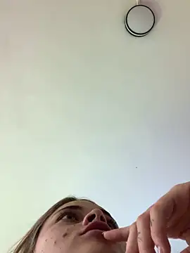 HannaRhodes online show from June 12, 1:54 pm