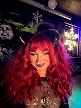 Snapshot of puffpixiee chatting on December 4, 10:40 pm puffpixiee online show from December 4, 10:40 pm