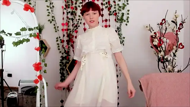 DreamyLuna online show from February 3, 12:04 am