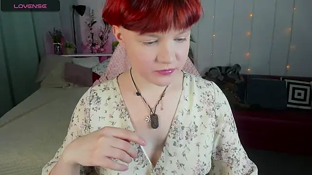 DreamyLuna online show from February 4, 8:38 pm