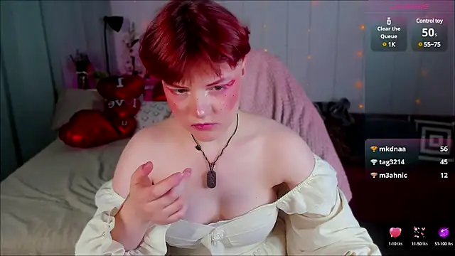 DreamyLuna online show from February 5, 3:45 am