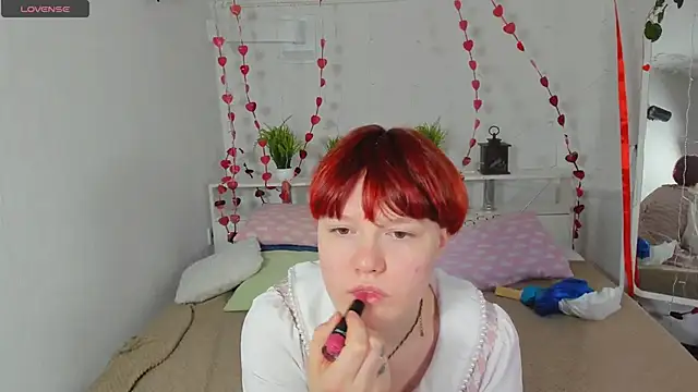 DreamyLuna online show from March 7, 8:33 pm