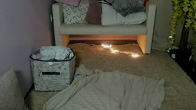 DreamyLuna online show from March 12, 8:31 pm