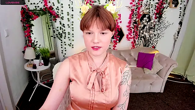 DreamyLuna online show from November 20, 8:08 pm