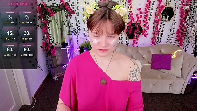 DreamyLuna online show from December 2, 8:26 pm