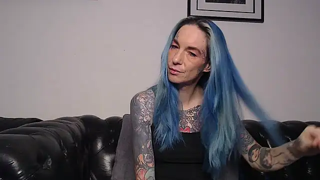 RavenryderUK online show from December 7, 9:44 pm