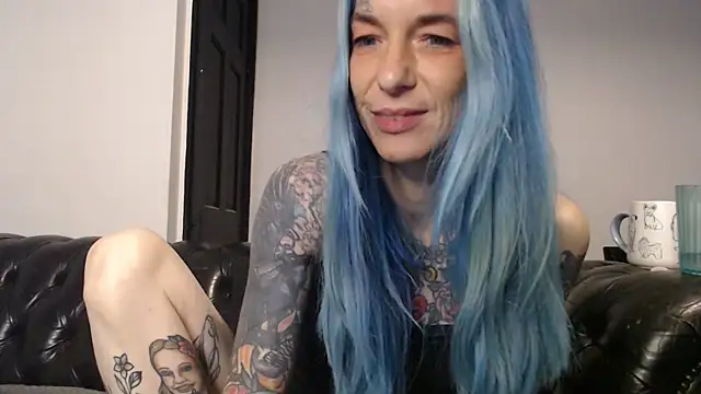 RavenryderUK online show from December 23, 2:13 am