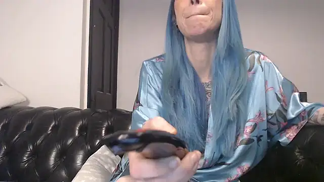 RavenryderUK online show from January 3, 9:15 pm