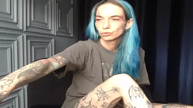 RavenryderUK online show from April 20, 11:46 am