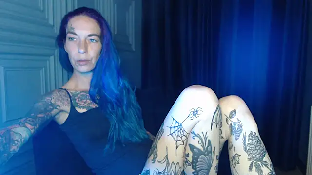 Snapshot of RavenryderUK chatting on July 26, 8:38 pm RavenryderUK online show from July 26, 8:38 pm