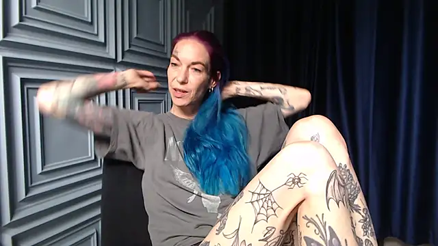 Snapshot of RavenryderUK chatting on July 27, 12:12 pm RavenryderUK online show from July 27, 12:12 pm