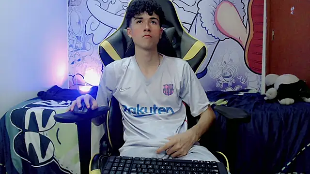 johnny cagee online show from December 15, 9:35 am