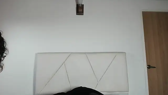 julz 03 online show from October 22, 12:05 pm