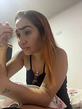 Snapshot of Alba_Grey chatting on May 30, 9:56 pm Alba Grey online show from May 30, 9:56 pm