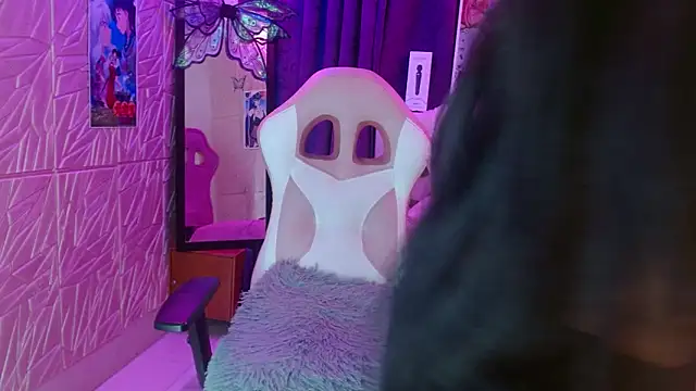 Gaby Tailor online show from March 8, 7:20 pm