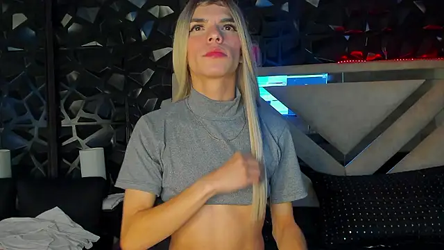 Snapshot of maxx_steell_ chatting on December 4, 5:38 am maxx steell online show from December 4, 5:38 am